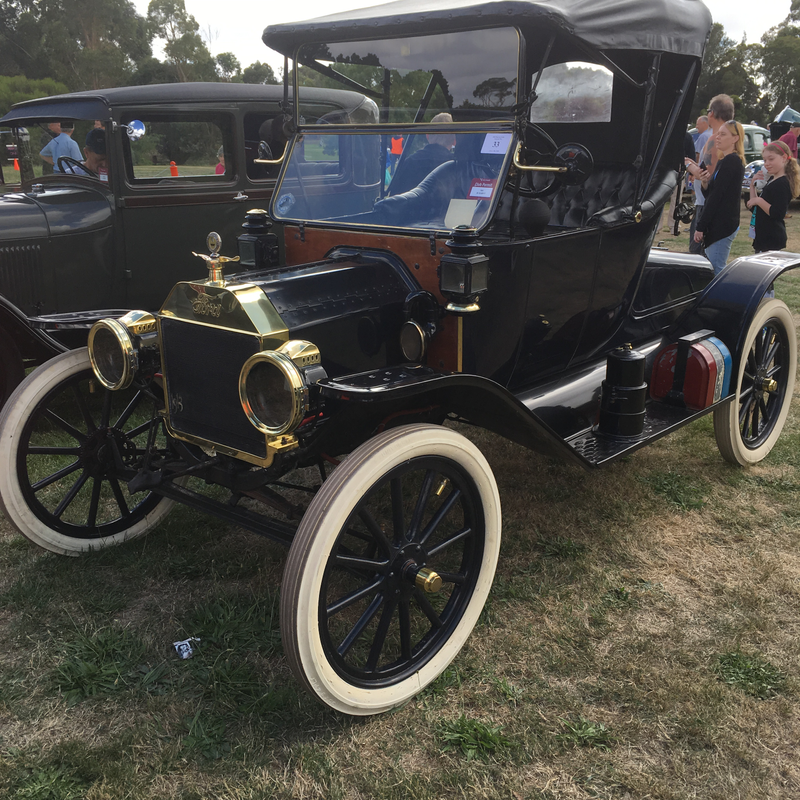 Illustration for article titled car show in Ballarat at local golf course this morning. (photo dump)